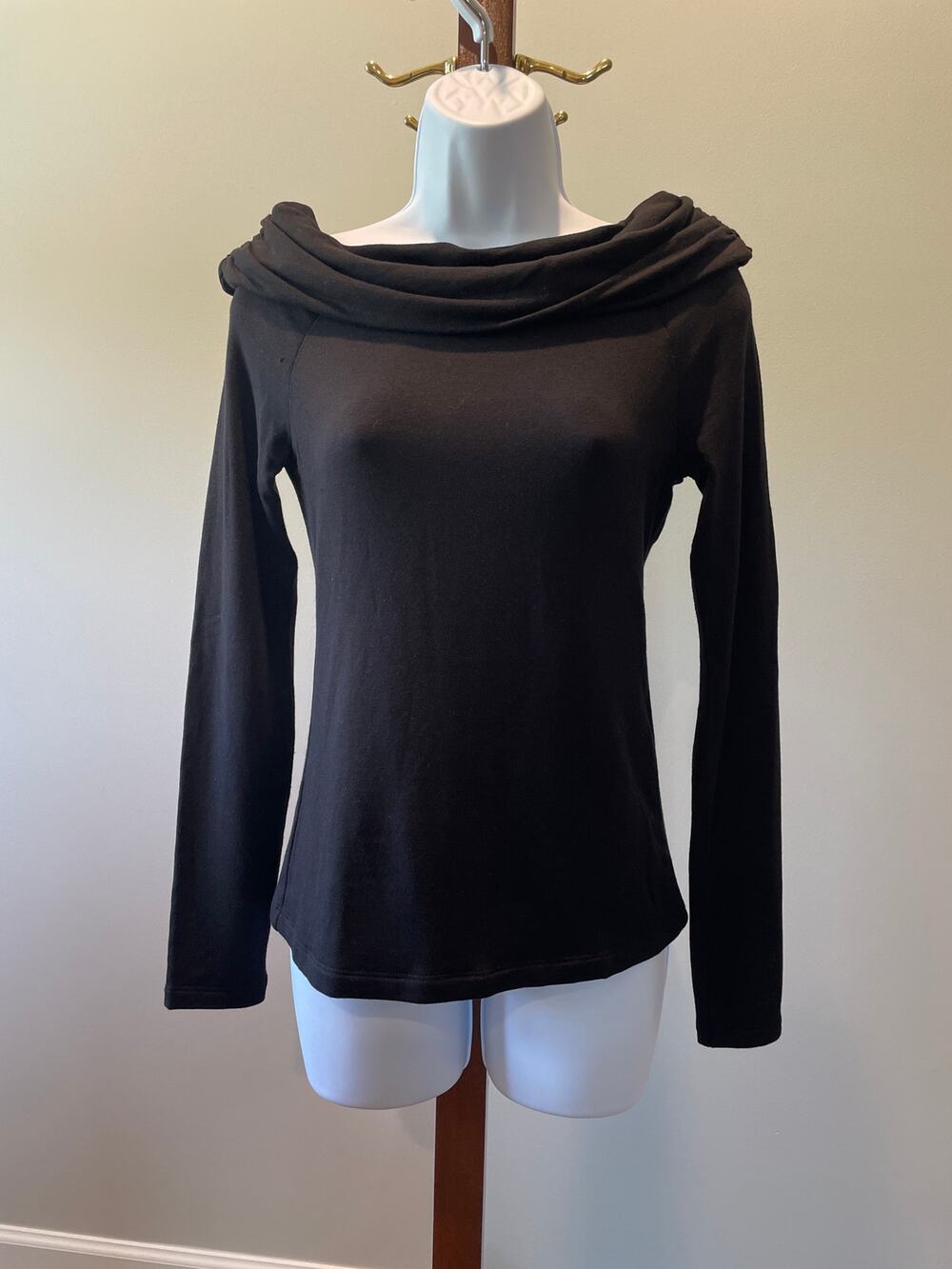 White House Black Market Black Off‑The‑Shoulder Knit Top